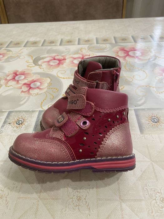 Продам ботинки на девочку 22 р