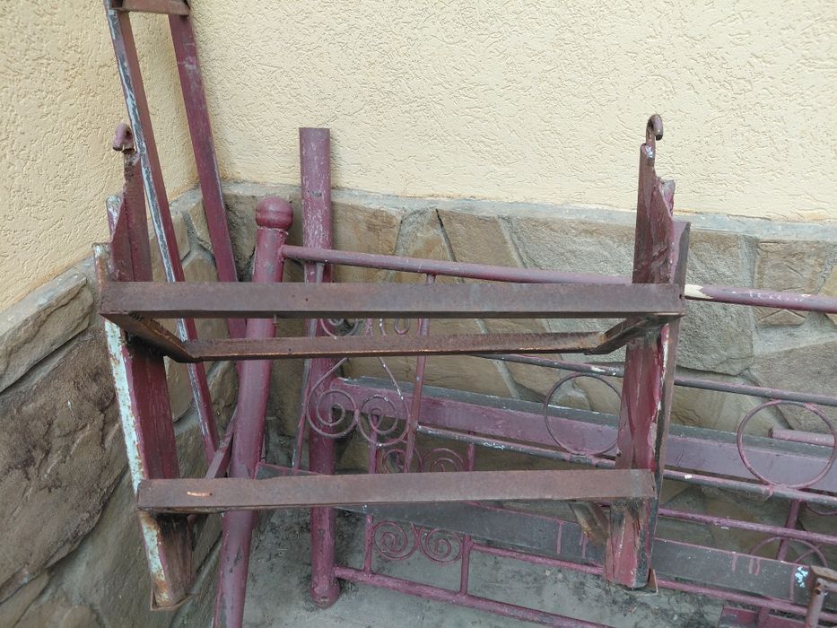 Темір тапчан 2,5/3.5