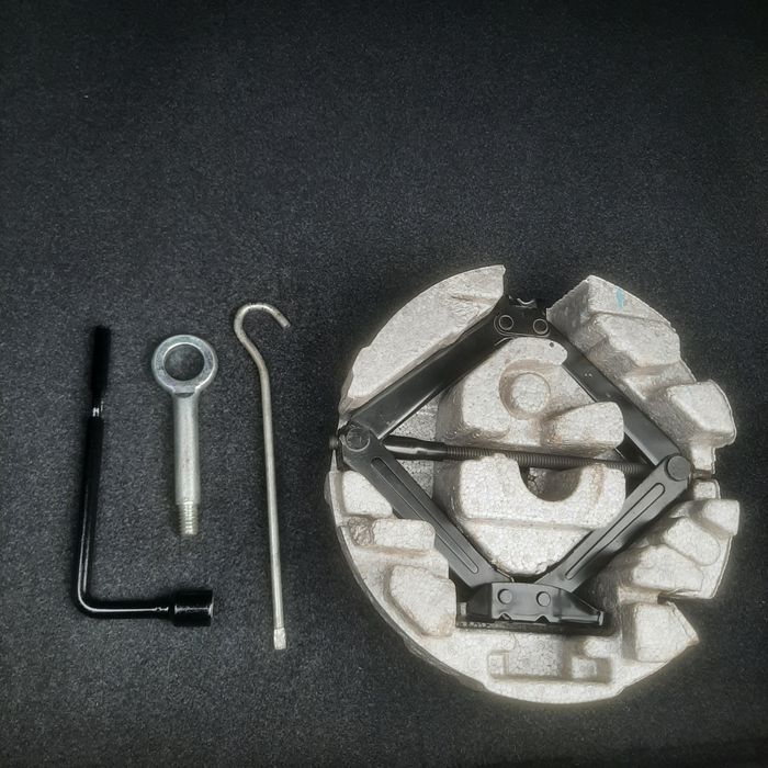 Продам набор домкрат