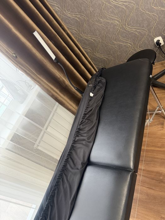 Продам кушетку стул