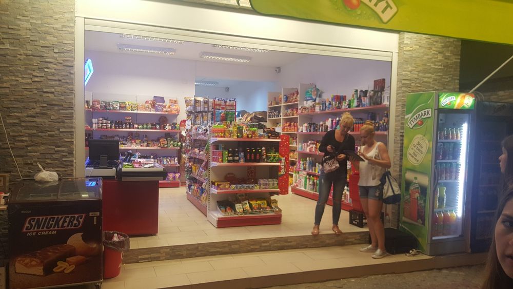 De Închiriat: Spațiu Comercial Costinești central
