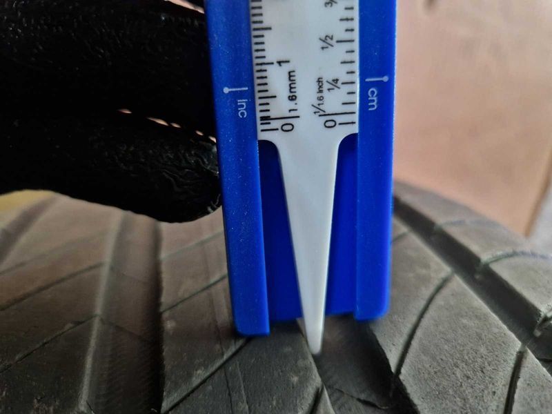 4 Michelin R18 215/55
летни гуми
DOT2321