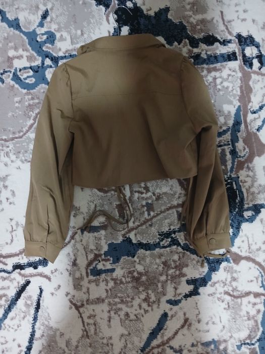 Chiroyli koʻylaklar sotuvda