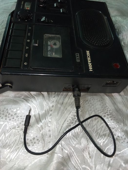 Продается магнитофон ВЕСНА 205 -1