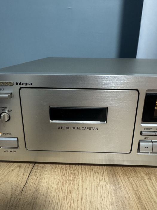 Vand Deck Onkyo integra TA-6711