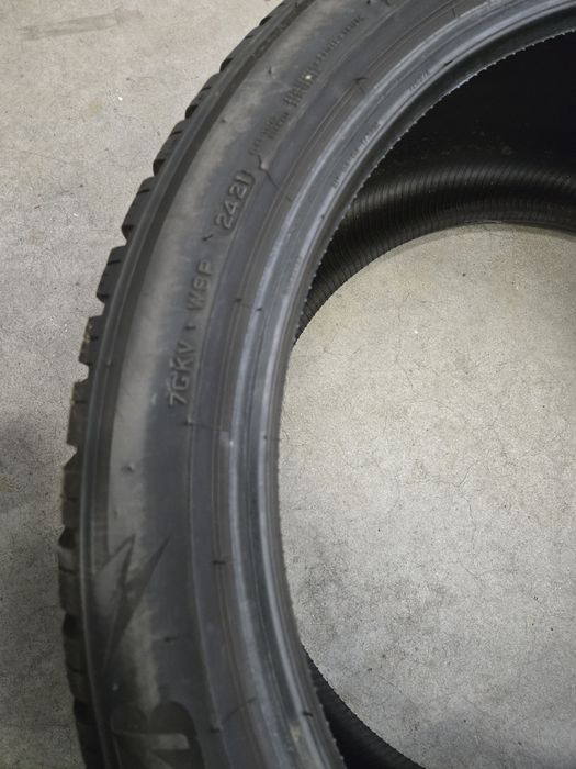 2buc Anvelope iarna 295 35 21 Bridgestone