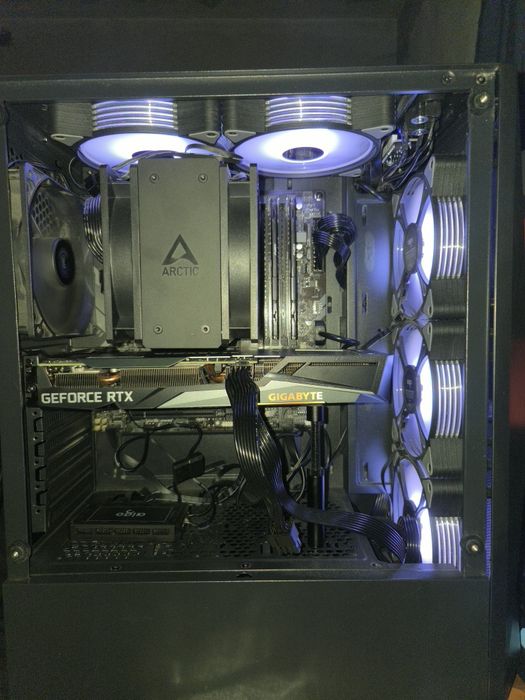 Vand PC Gaming Ca Nou  + Monitor