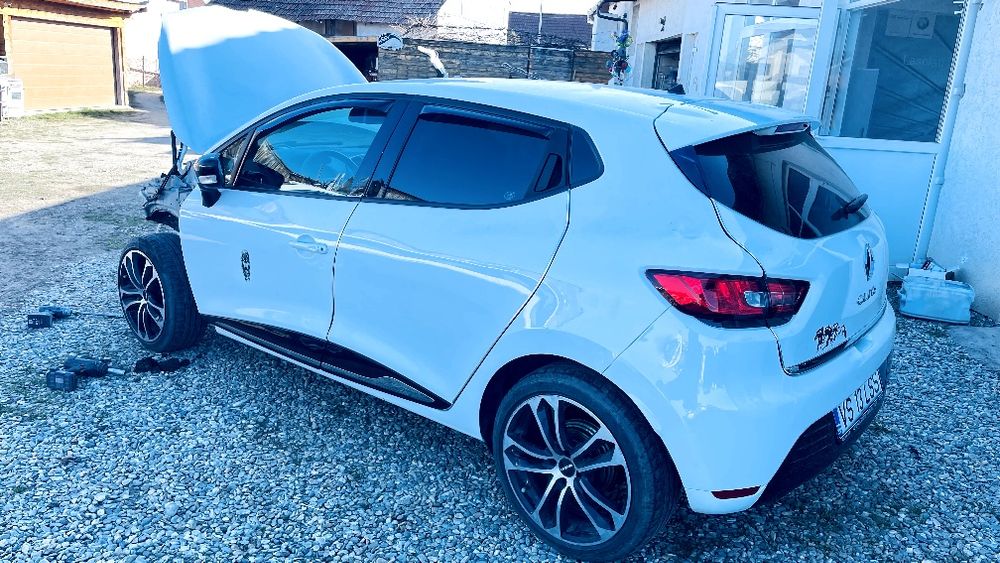Reno clio avariat 2019