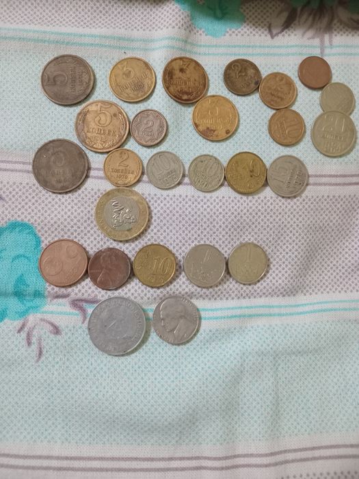 Продаётся манеты