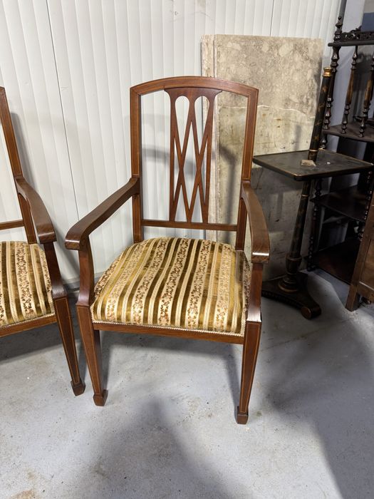 Canapea si doua fotolii cu influente Chippendale