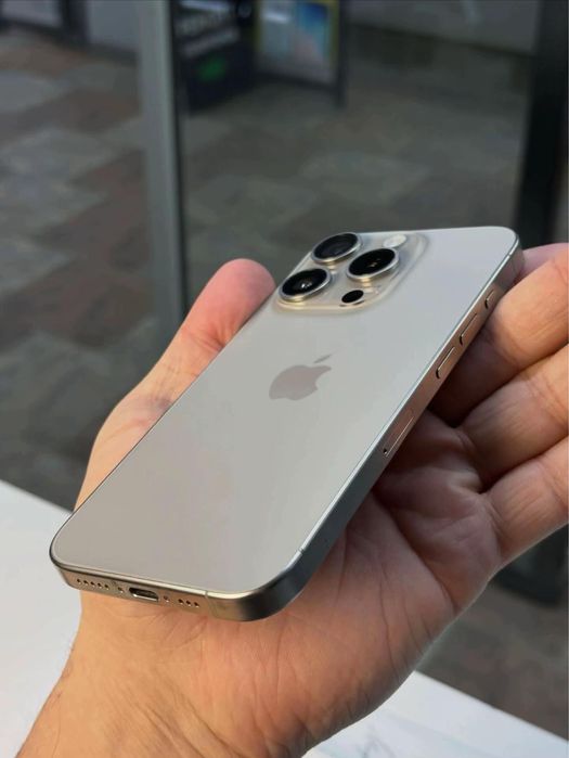 Iphone15 pro с гарантия