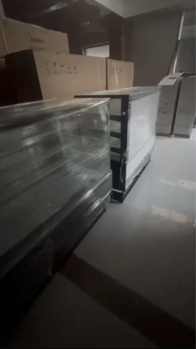 Витринный холодильник