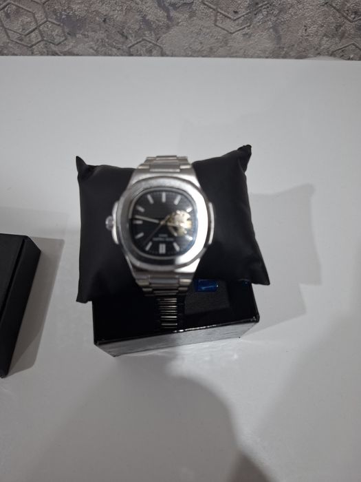 Часы механические новые