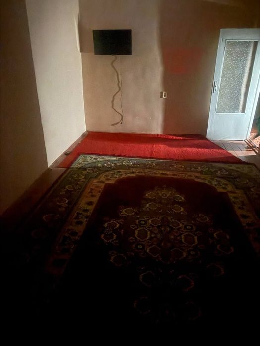 TERMIZ UY IJARAGA BERILADI 3 xonali mashxura kilinikasini olidida