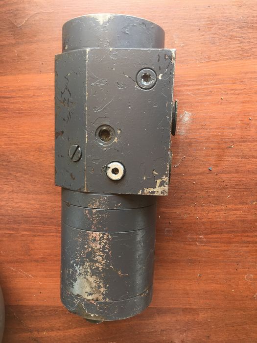 Рулевой дозатор на К 744 Р2