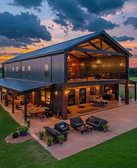 Case din structura metalica si panouri sandwich termoizolante