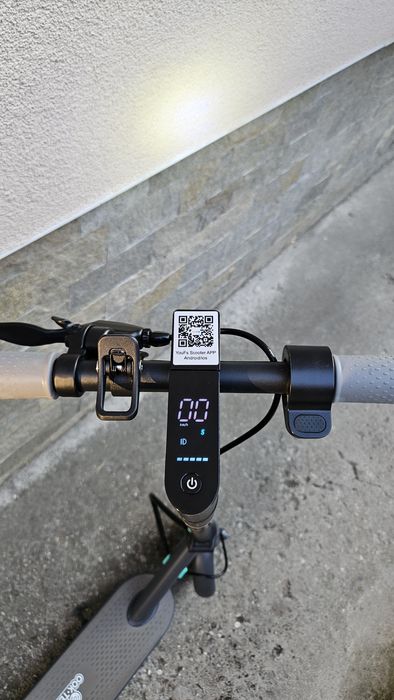 Продавам Електрическа тротинетка модел V8 (XIAOMI EL SCOOTER 4)