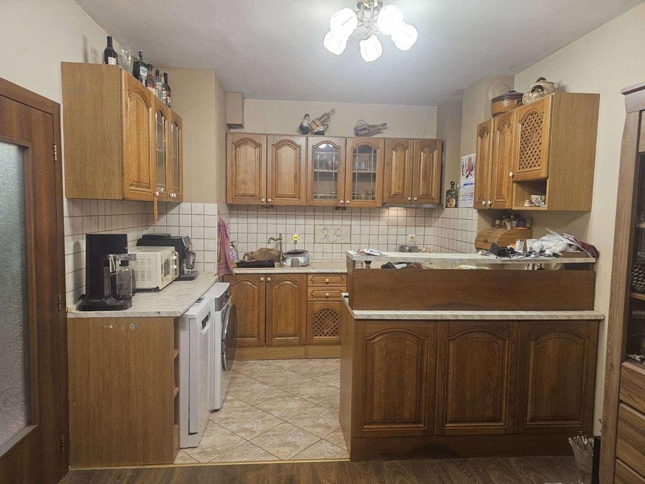 Дава се под наем Тристаен апартамент в Варна, Лятно кино Тракия - 90 кв.м за 750 € - Снимка #2