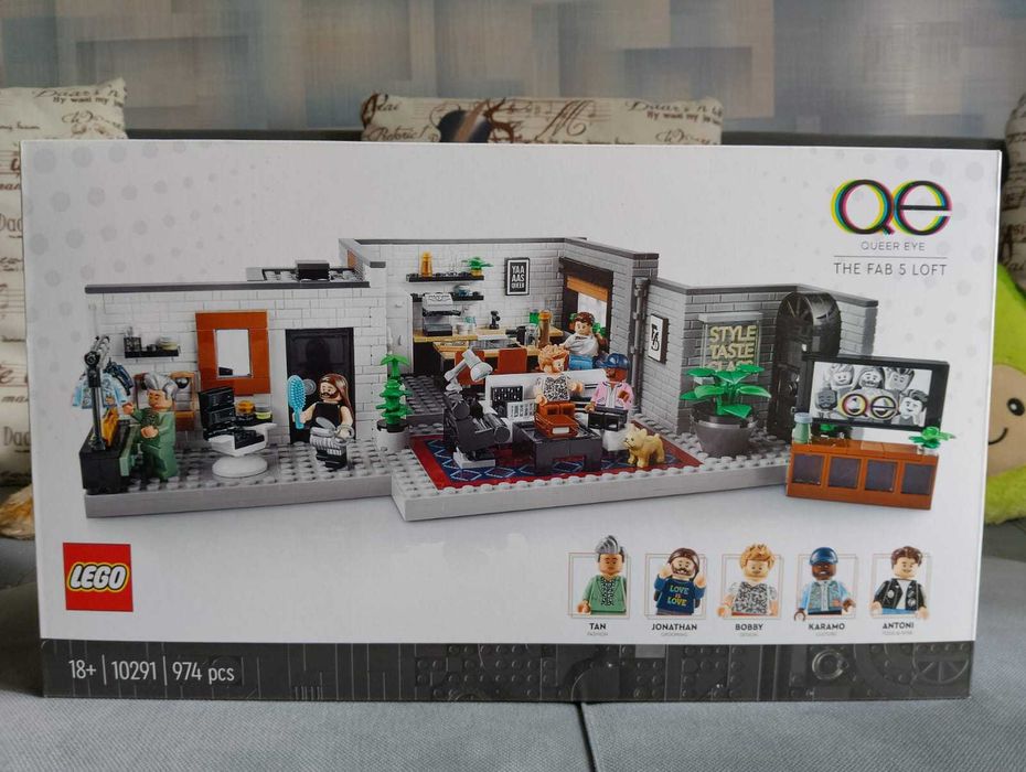 LEGO 10291 Queer Eye – The Fab 5 Loft