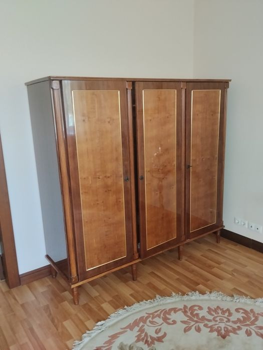 Продам спальный гарнитур