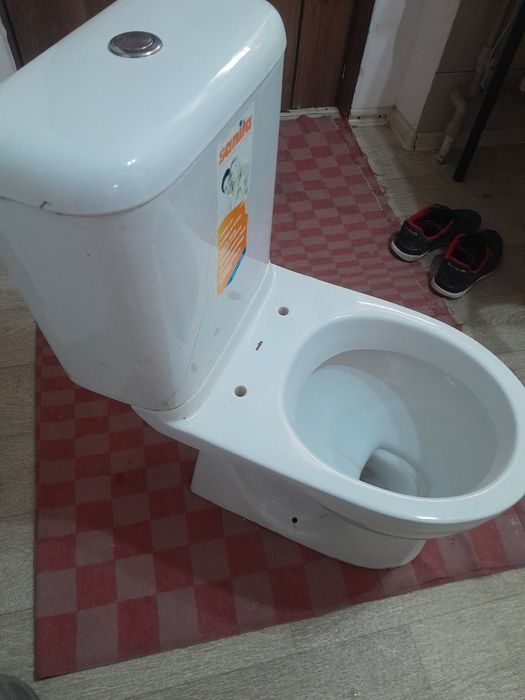 Унитаз  бар ремонтга б/у   цена 7000