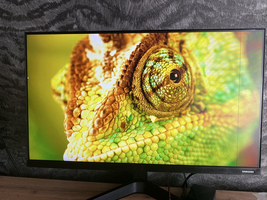 Монитор Samsung F24T350FHI