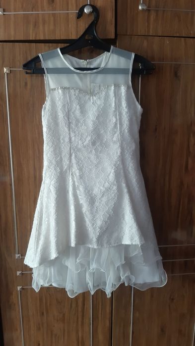 Срочно! Продам бальное платье для девочек