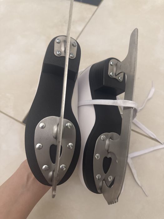 Детские фигурные коньки