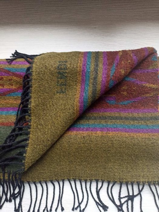 Дамски шал  Fendi