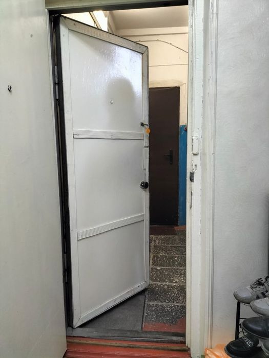 Железная дверь б/у