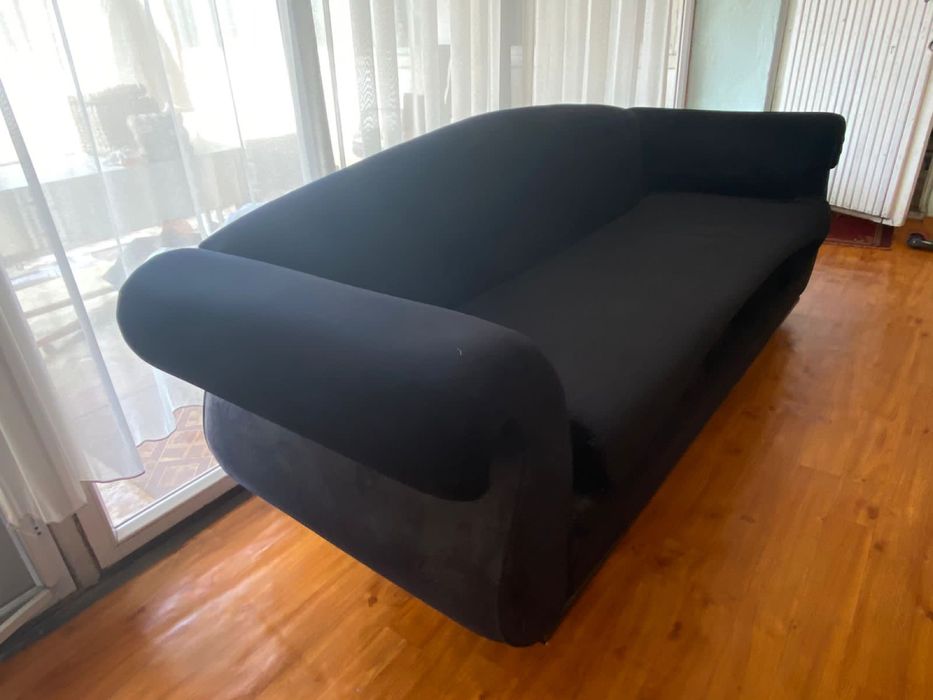 Продам диван велюровый