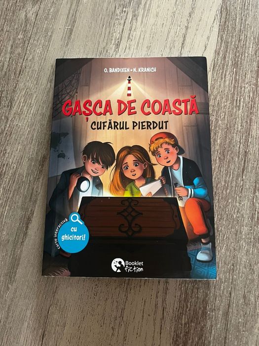 Pachet de cărți în stare foarte buna