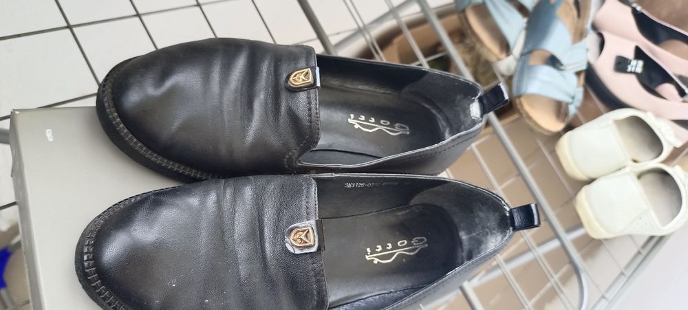 Продам кожаную обувь.