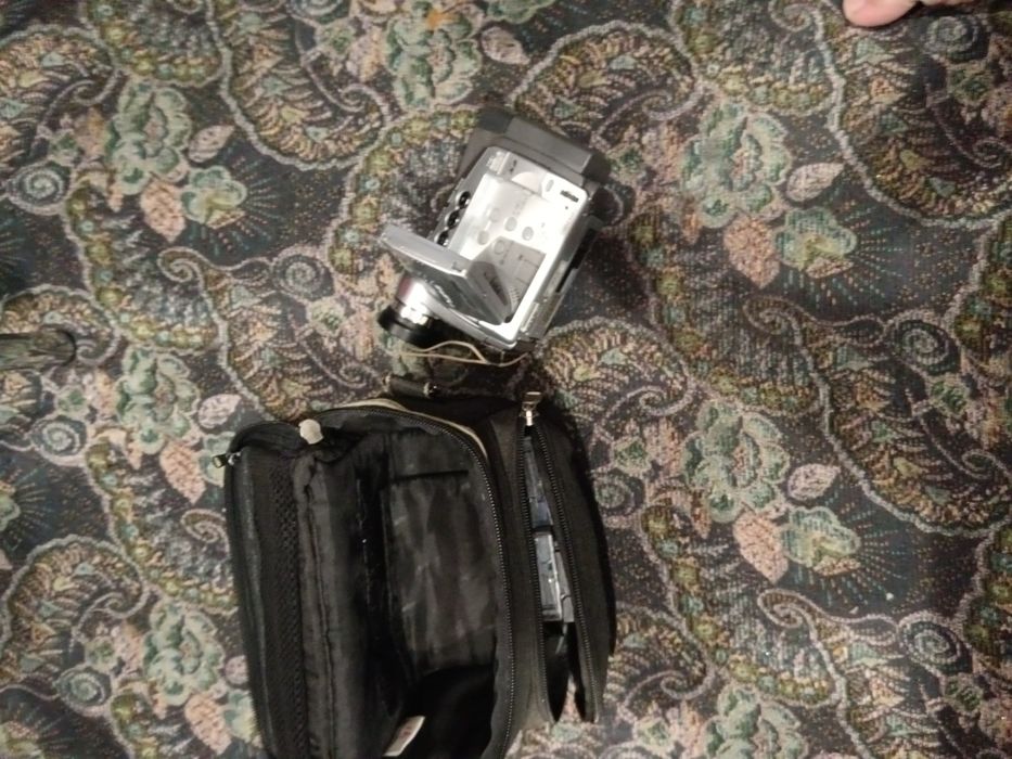 Продам видеокамеру