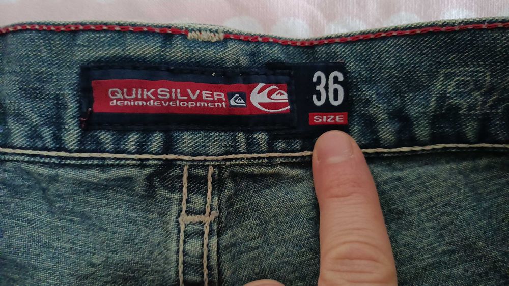 Дънки на Quicksilver