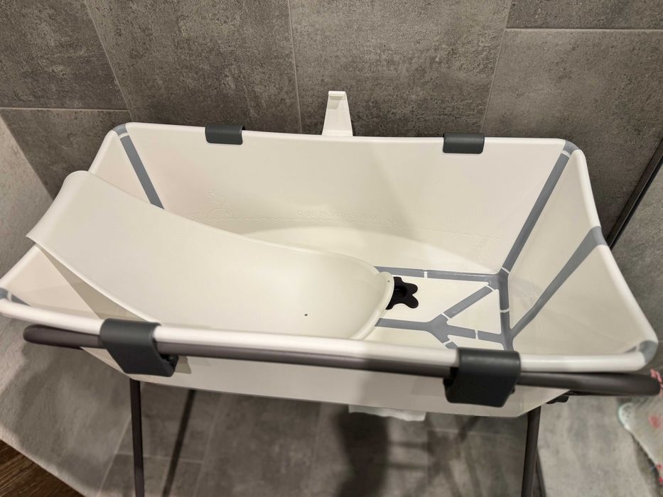 Вана за къпане + стойка Stokke