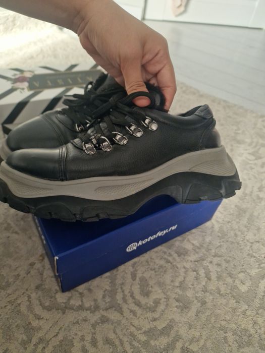 женская обувь, кроссовки