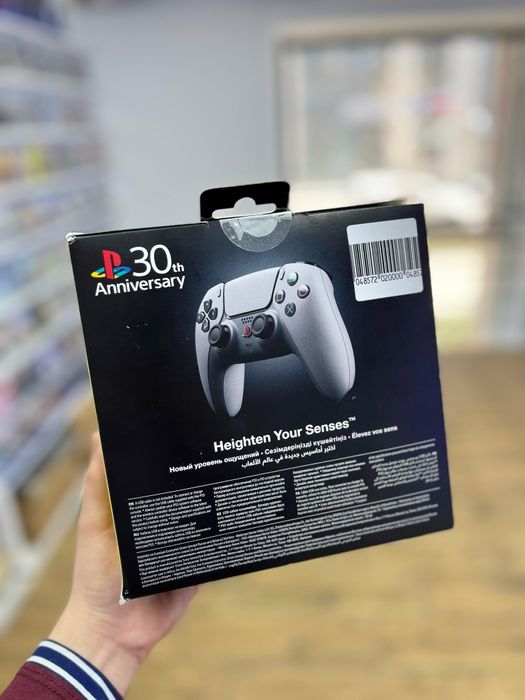 Dualsense 30th Anniversary