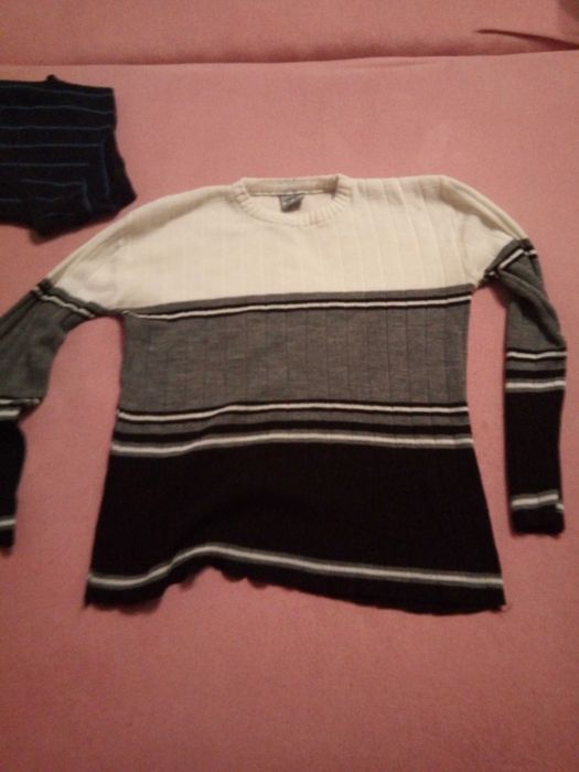 Pulovere damă mărimea S și XS