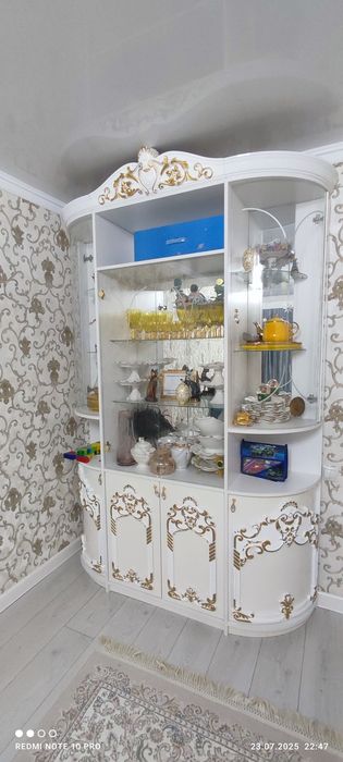 Сервант для гостевой зал