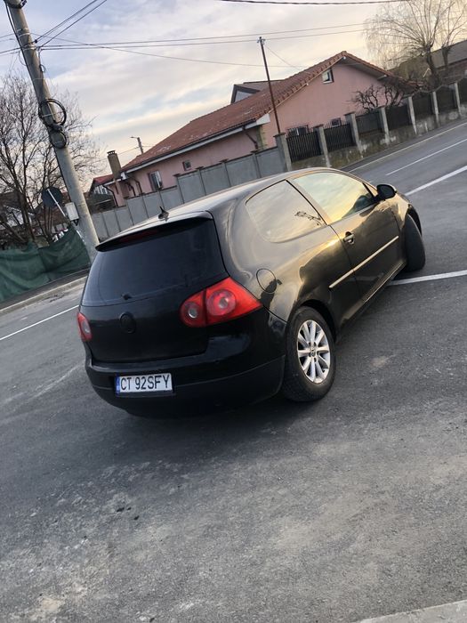 Vând urgent golf 5