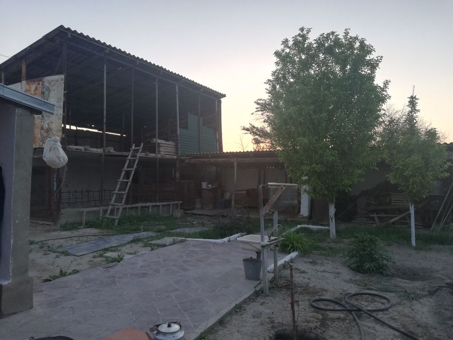 Двух этажный Дом продается