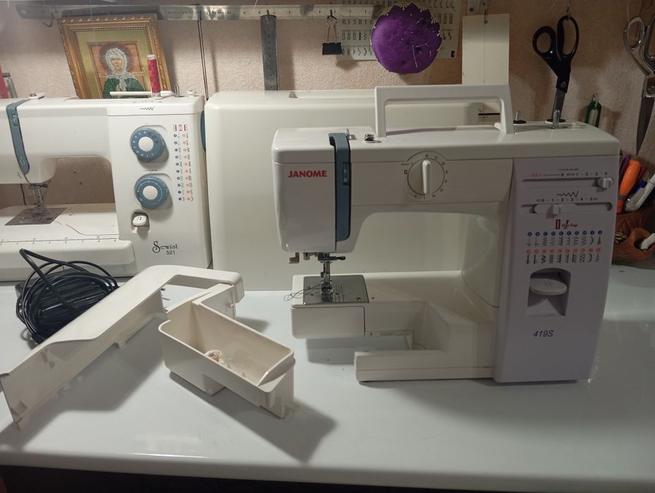 Швейная машина Janome.