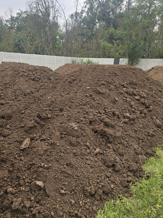 Pământ vegetal si umplutura