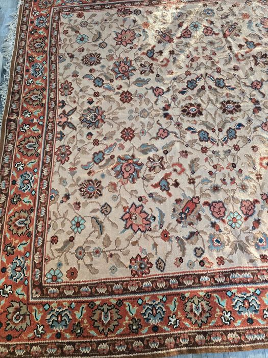 Котленски килим 1928 г дизайн Малинки