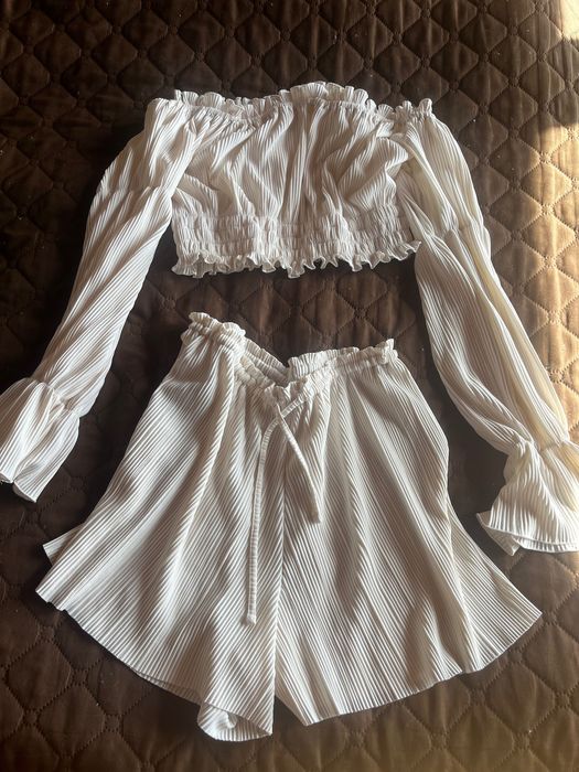 Сет от топ и къси гащички