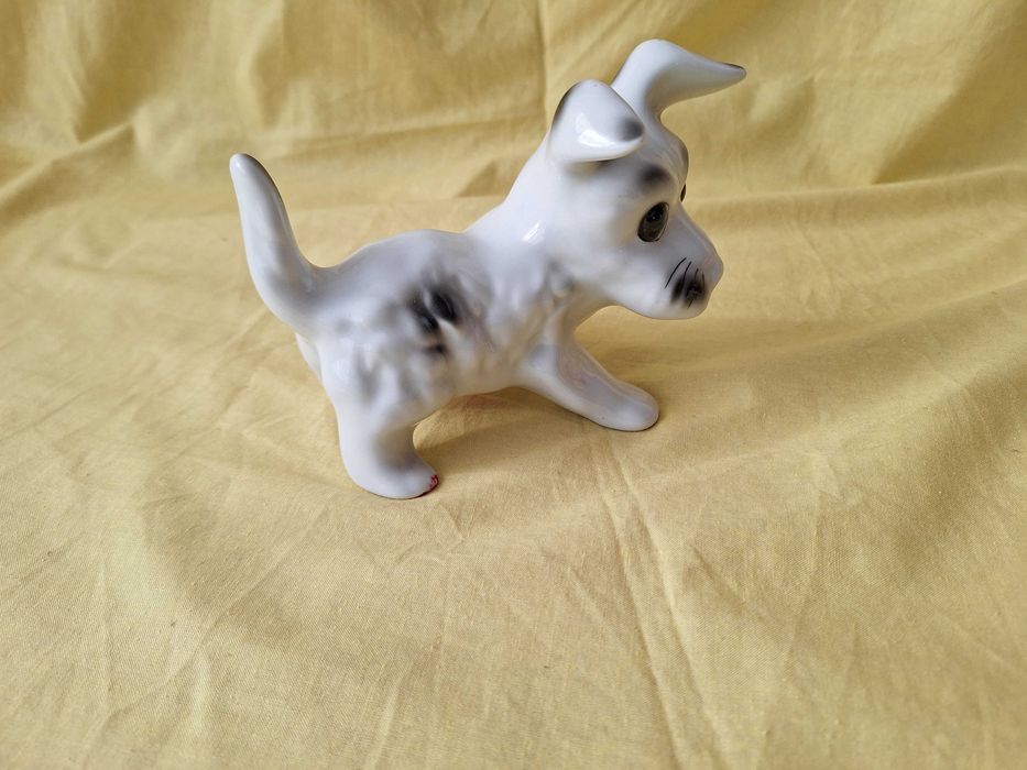 Bibelou catel confectionat din portelan - vechi