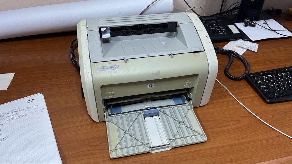 Принтер HP LaserJet 1020