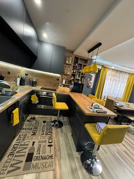 Четиристаен тухлен апартамент след основен ремонт