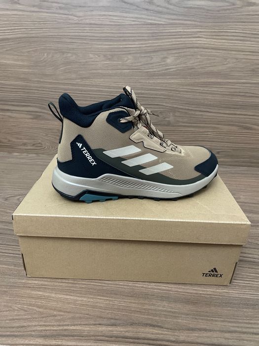 Reebok,new balance, adidas terrex, puma,under armour